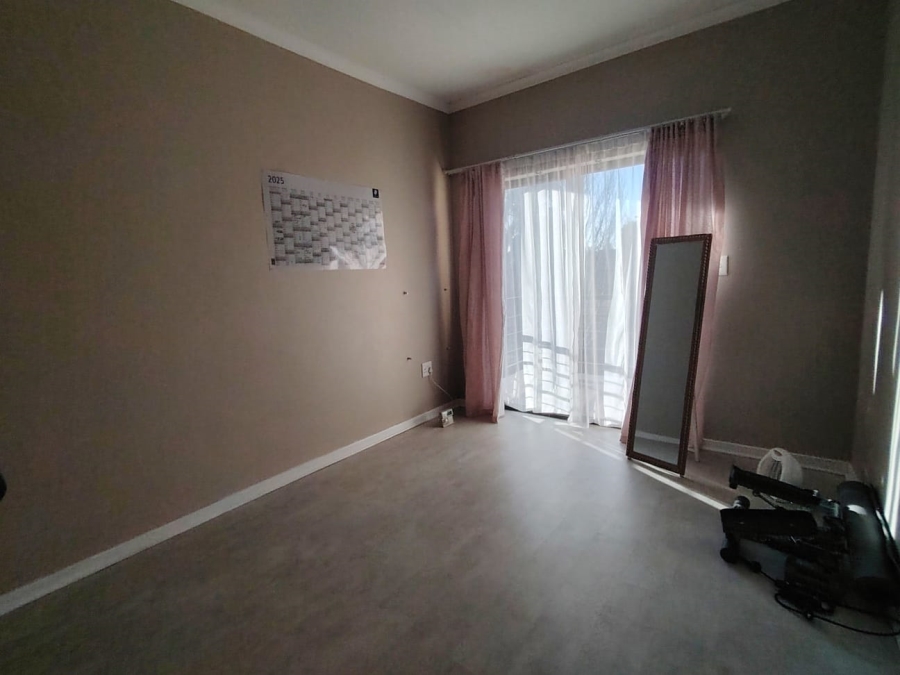 3 Bedroom Property for Sale in Langenhovenpark Free State